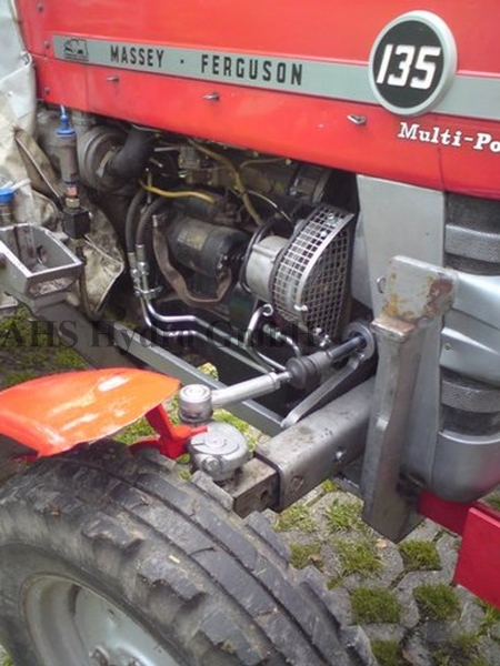 MF 240 , MF 245 Hydrostat Lenkung MF 135 MF Hydrostat Lenkung  Massey Ferguson 133 Grade Achse / Achsschenkel mit Vielzahn